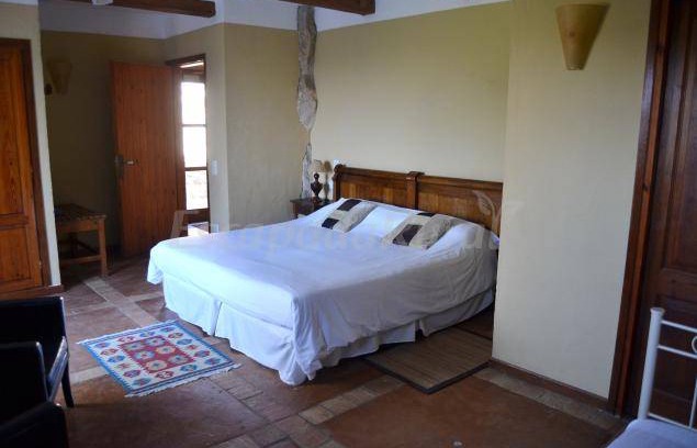 Bascara Cottage | Cabin ∙ 10 bedrooms ∙ 3 guests