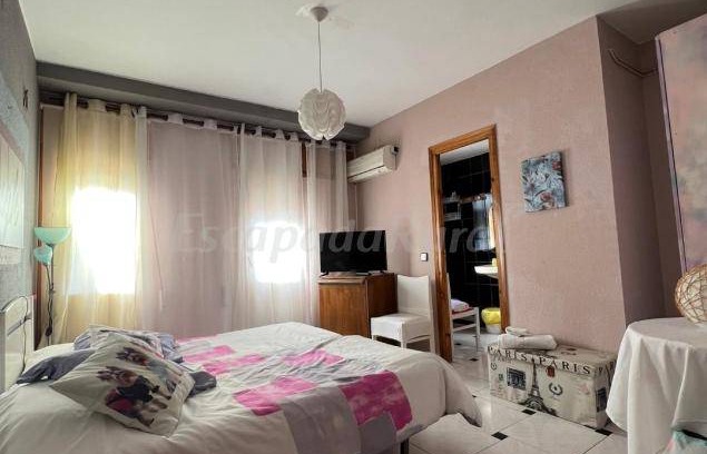 Fuentes de Ebro Cottage | Cabin ∙ 17 bedrooms ∙ 3 guests
