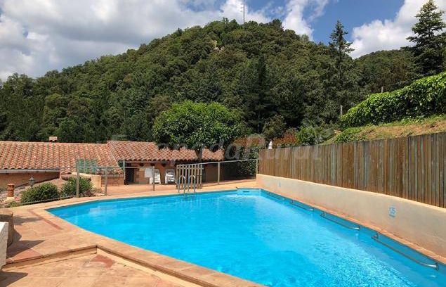 Arbucies Cottage | Cabin ∙ 9 bedrooms ∙ 10 guests