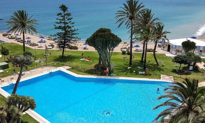 Torremolinos Apartment | Castillo Santa Clara Torremolinos - Elevator directly to the beach