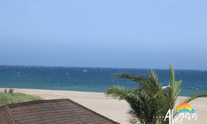 Vista de los Angeles-Rumina Apartment | COLORFUL 2 BEDROOM BEACHFRONT APARTMENT