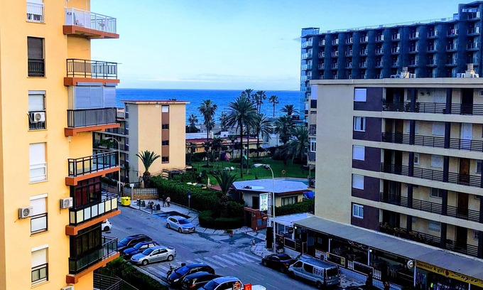 Torremolinos Condo | Comfortable apartment with sea view