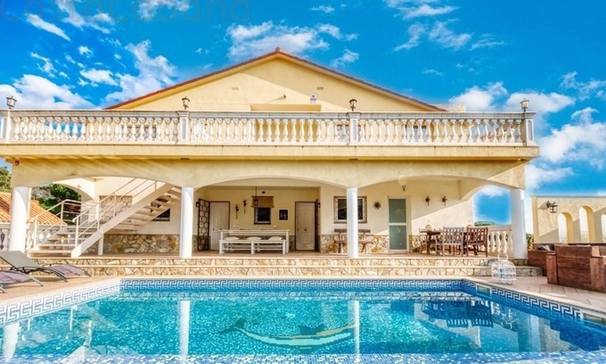 Condado del Jaruco Villa | ♥ CostaCabana-Villa Madonna ♥