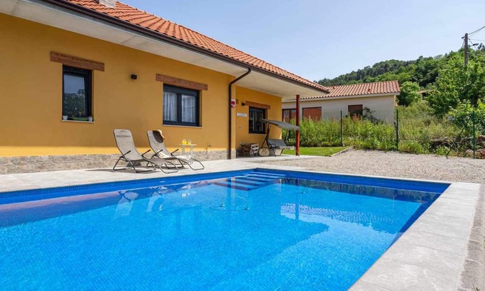 Carabano House | Country House in Lucena