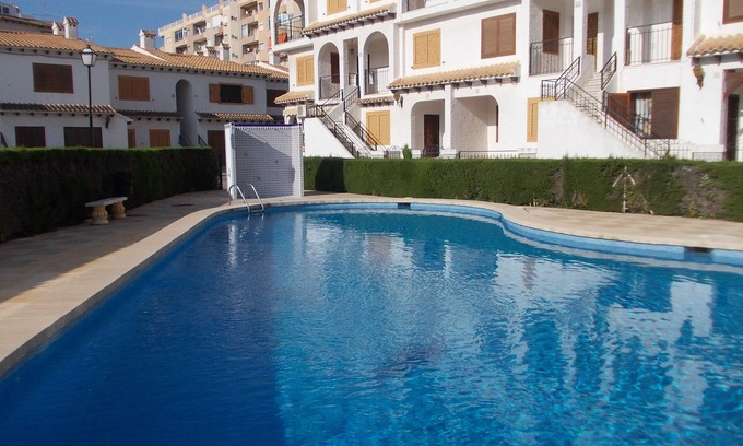 Torrevieja House | Cozy bungalow, 2 min walk from the beach. Wi-Fi