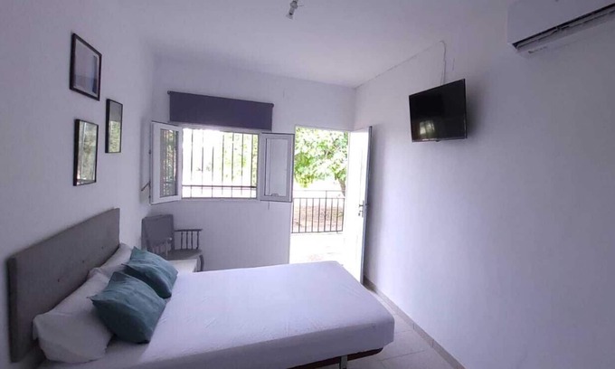 San Martin de Montalban Hostel | Double room with 1 double bed or 2 single beds