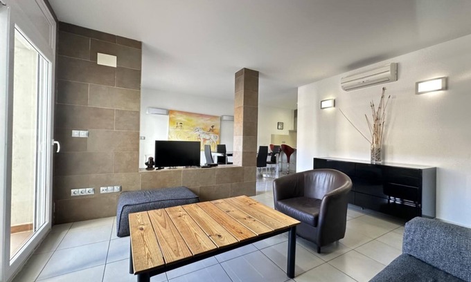 Santa Margarida Apartment | Drugstore A B - Three Bedroom Apartment, Sleeps 8