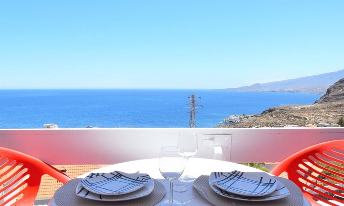 Tabaiba Apartment | Elegant Apartment 15 min to Beach + Sea View &Wifi - Apartment for 2 people in El Rosario