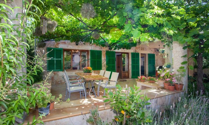 Valldemossa Ski Chalet | Eremus