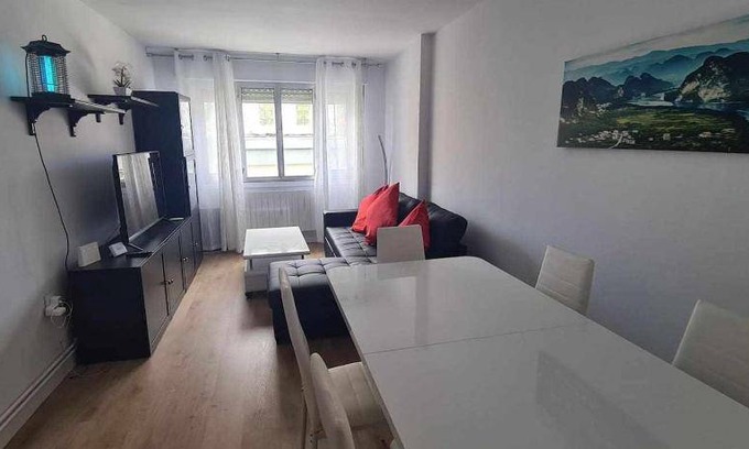 San Vicente de la Barquera Apartment | 114 m² Apartment ∙ 3 bedrooms ∙ 7 guests