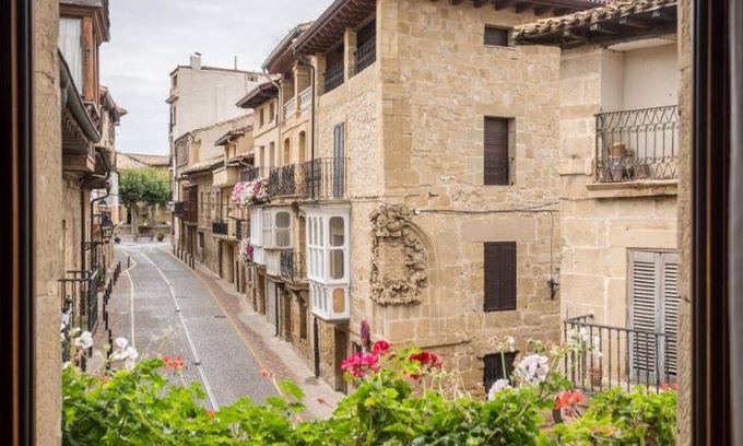 San Vicente de la Sonsierra Hotel | 30 m² Hotel ∙ 5 guests