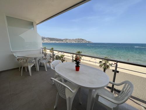 Santa Margarida Apartment | FRONT MER 31