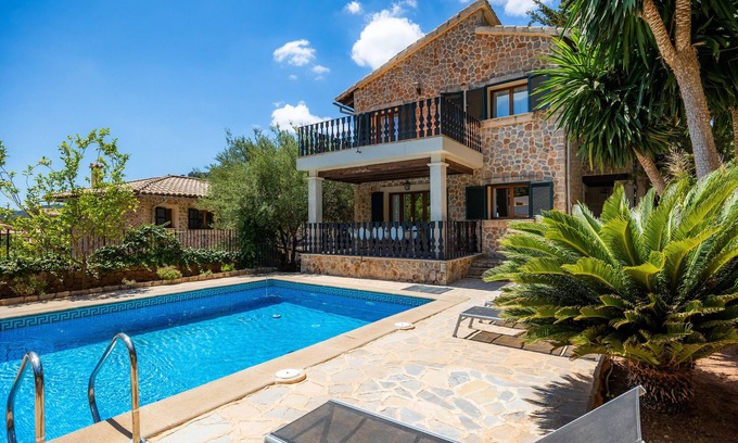 Valldemossa House | Holiday Home 'Camila' with Private Pool, Wi-Fi and Air Conditioning