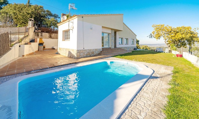 Palafolls Villa | HomeHolidaysRentals Azulmar - Costa Barcelona