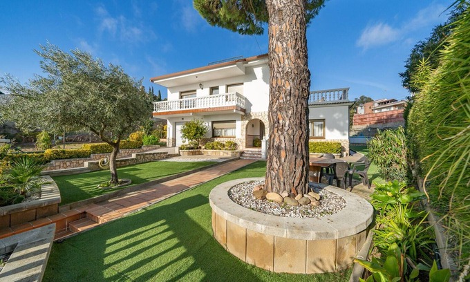 Palafolls House | HomeHolidaysRentals Arenal - Costa Barcelona