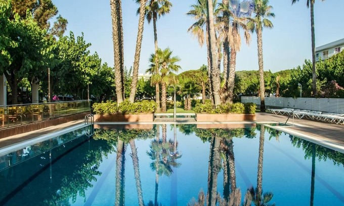 Pineda de Mar Hostel | Hostal Bellsol