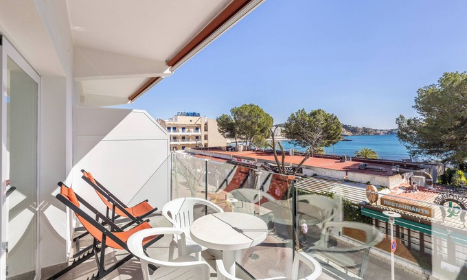 Peguera Hostel | Hostal Neptuno