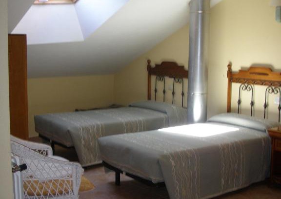 Cervera de Pisuerga Hostel | Hostal Pineda
