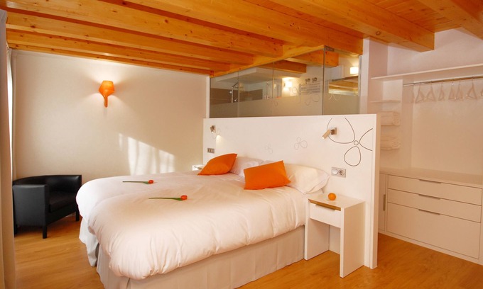 Burgos Hostel | Hostal riMboMbin