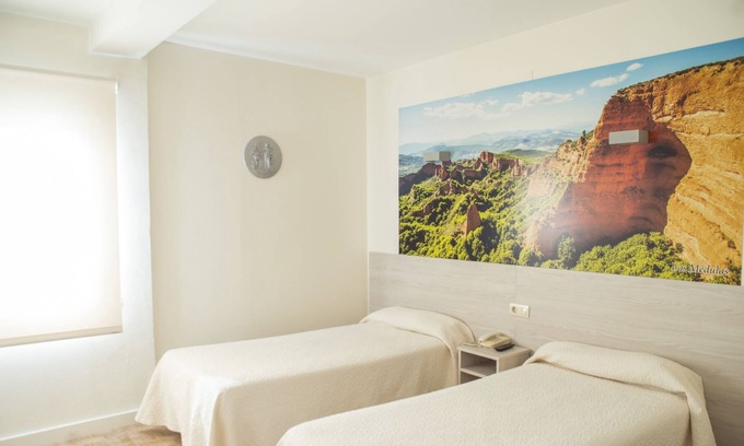 Duenas Hostel | Hostal Zamorano