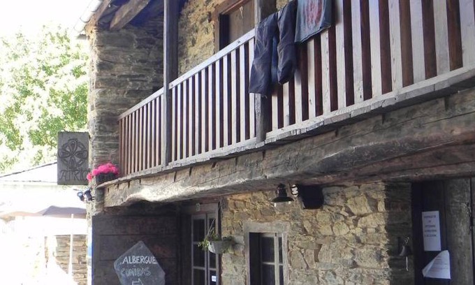 Triacastela Hostel | Hostel ∙ 3 guests