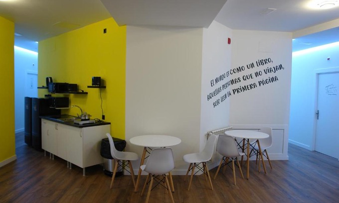 Burgos Hostel | Hostel Trovadores