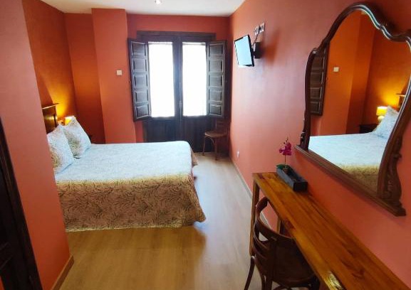 Molinaseca House | Hotel Rural Pajarapinta
