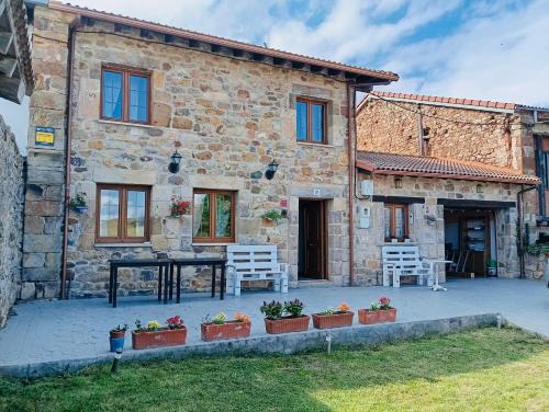 Enmedio House | La Regalía de Requejo