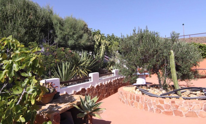 El Pozo de los Frailes Hostel | Los Palmitos Hospedería Rural