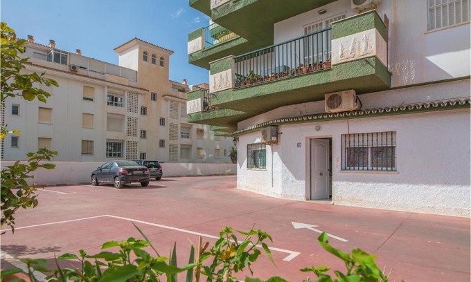 Carihuela Apartment | Lovely Apartment In Torremolinos