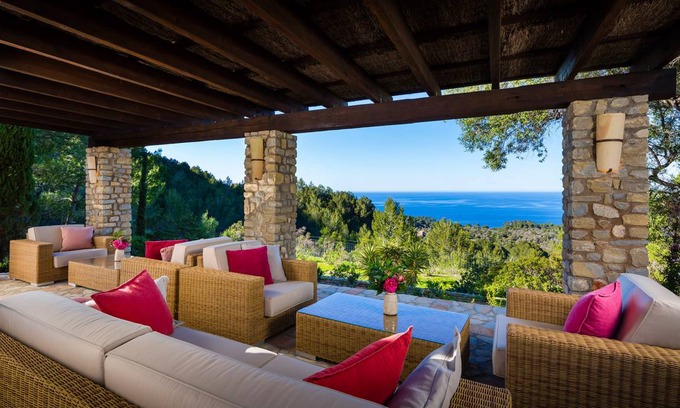 Banyalbufar Villa | Luxury Private Holiday Villa with Private Pool, Mallorca Villa 1022