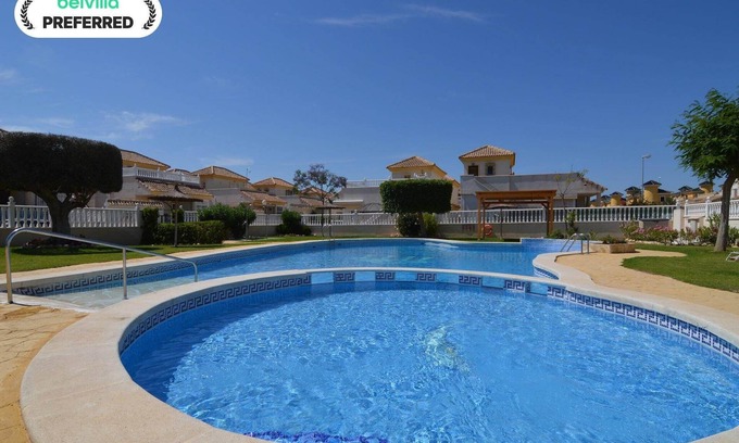 Lo Crispin House | Modern Garden Home, Algorfa