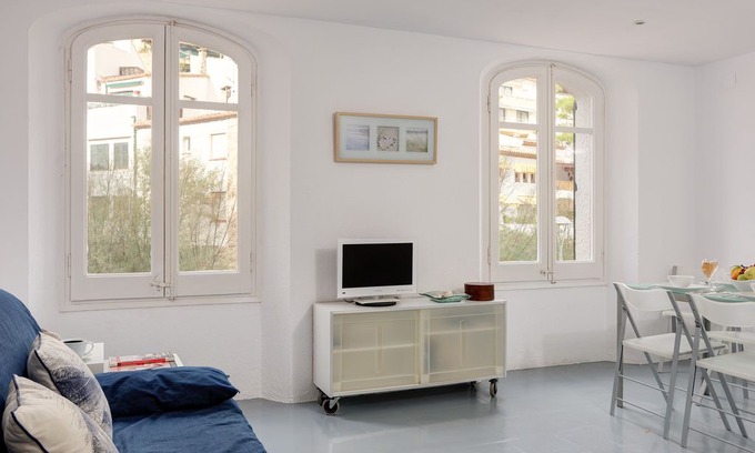 Sa Tuna Apartment | One bedroom Apartment, sleeps 3 in Begur with Air Con and WiFi