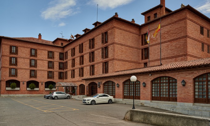 Calahorra Hotel | Parador de Calahorra