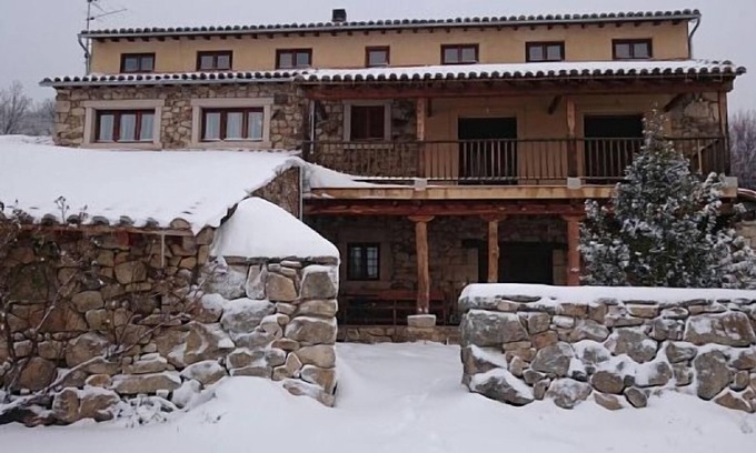 Navalperal de Tormes Cottage | Self catering La Tablilla y La Terraza for 4 people