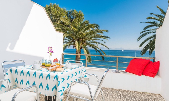 Alcanada House | SUN OF ALCANADA - Apartment with sea views in Alcanada. Free WiFi