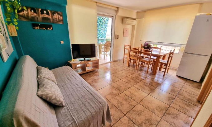Santa Pola Apartment | Sunflower Salamanca
