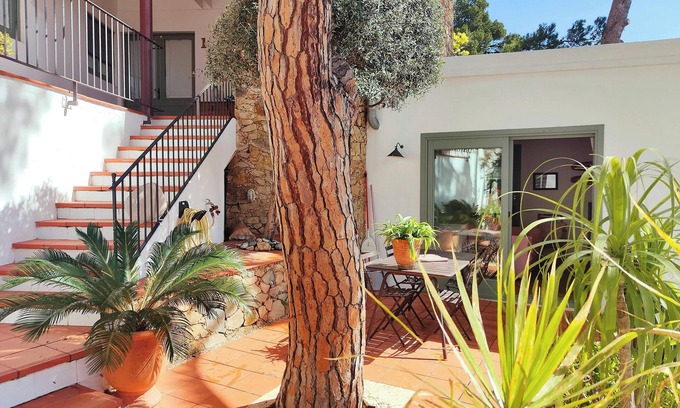 Tamariu Apartment | Sunny Garden Duplex · 50m to Tamariu Beach. T2