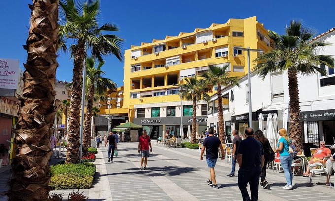 Torremolinos City Centre Apartment | Super central studio in the pedestrian area in Torremolinos