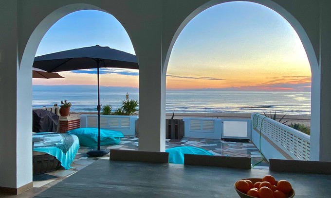 Molinell House | Villa 'Paco Denia Casa En La Playa' with Sea View, Private Terrace and Wi-Fi