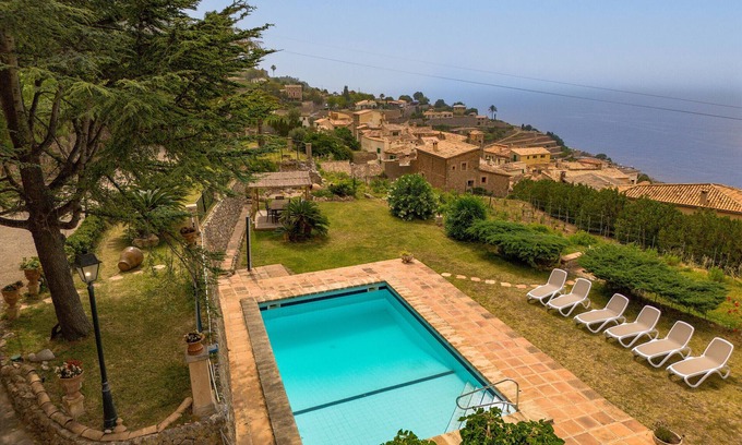 Banyalbufar Ski Chalet | Villa Son Vives, impressive mansion with unbeatable panoramic sea views in Banyalbufar