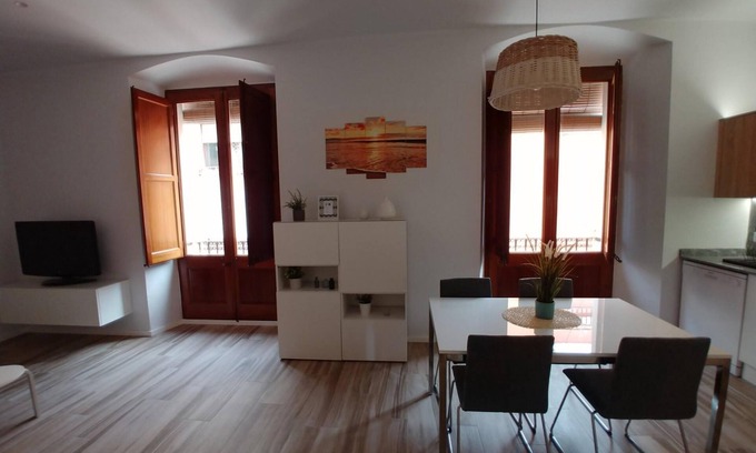 Palamos Apartment | Your Ideal Apartment on the Costa Brava: Space, Comfort and Charm in the Heart of Palamós 🏡🌊
