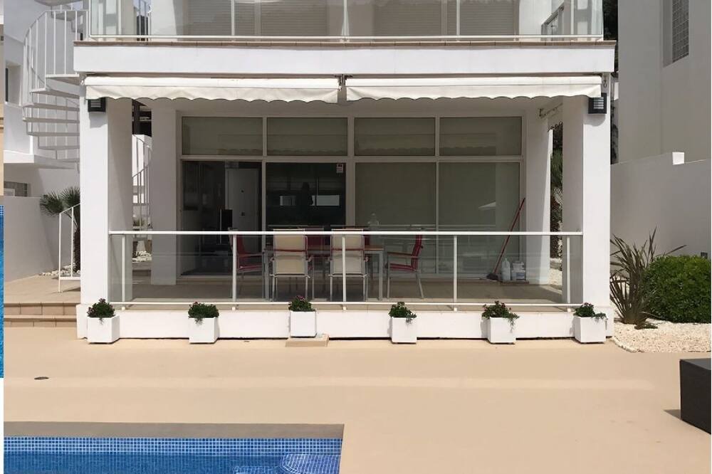 Cala Vadella Ski Chalet | Chalet with private pool, Wifi and A. C in Cala Vadella