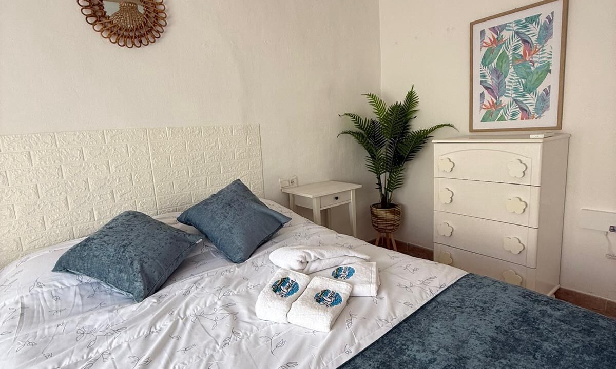 Amposta House | The dambosta hut, ideal for families (pet friendly).