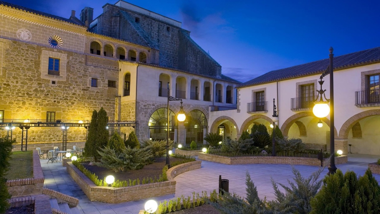 Photo of Buildings in Plasencia