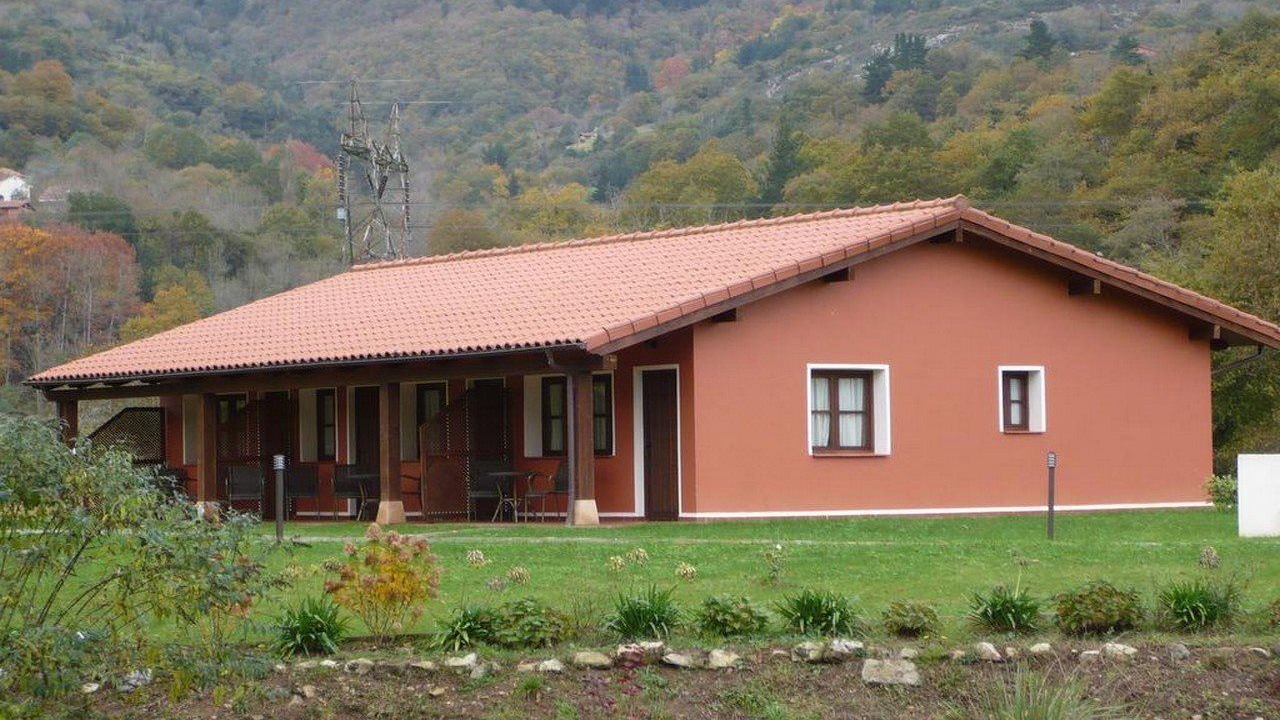 Photo of Buildings in Cruce La Venta