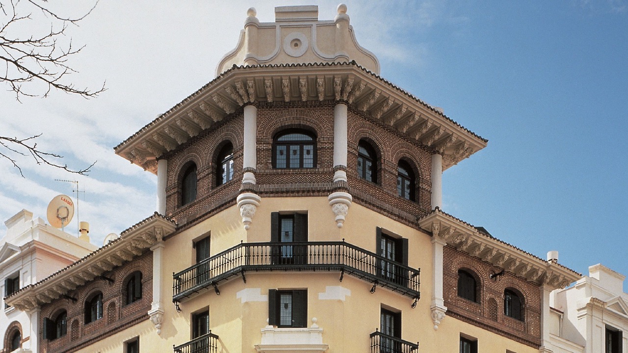 Photo of Buildings in Trafalgar