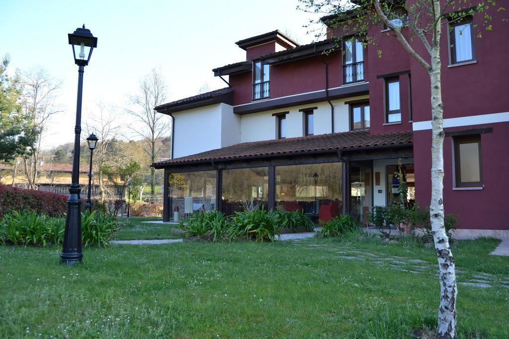Photo of Buildings in Cruce La Venta