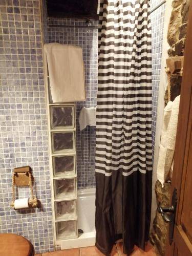 Photo of Bathroom in Corigos