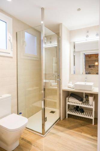 Photo of Bathroom in Besalu